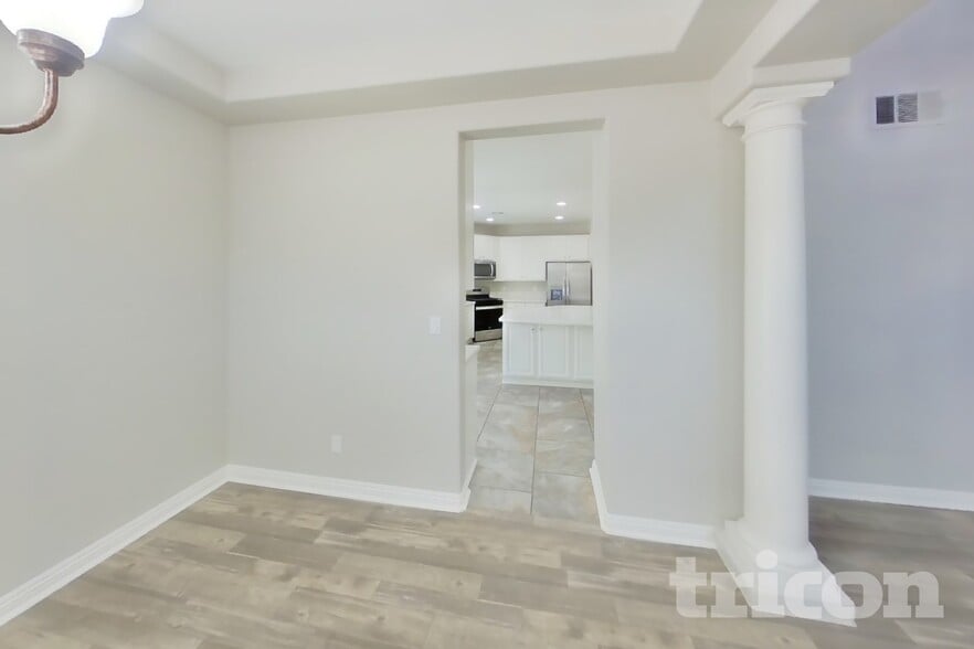Building Photo - 9024 Picket Fence Ave