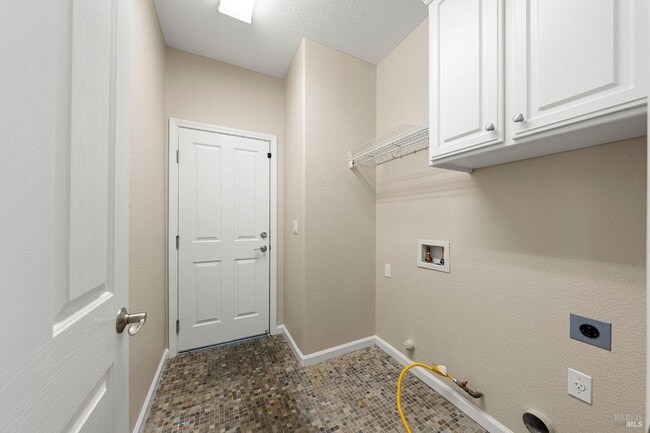 Building Photo - 505 Marianna Pl