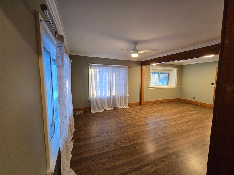 living room - 1019 Widdicomb Ave NW