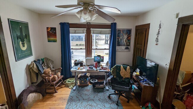 Building Photo - 308 S Broom St