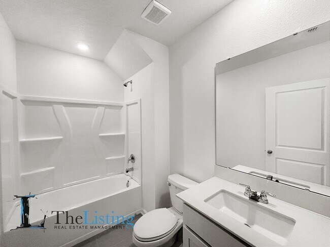 Building Photo - 4810 Katrina Dr