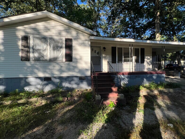 Primary Photo - 4096 Lenora Church Rd