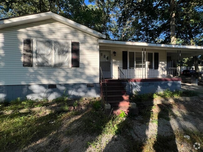 Building Photo - 4096 Lenora Church Rd