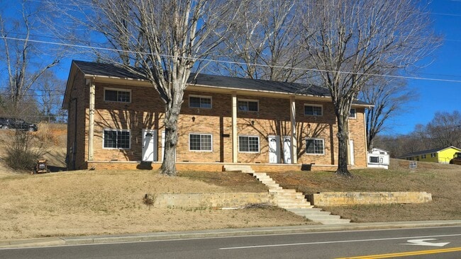 Primary Photo - 2 bed/ 1.5 Bathroom Townhouse Church Hill,...