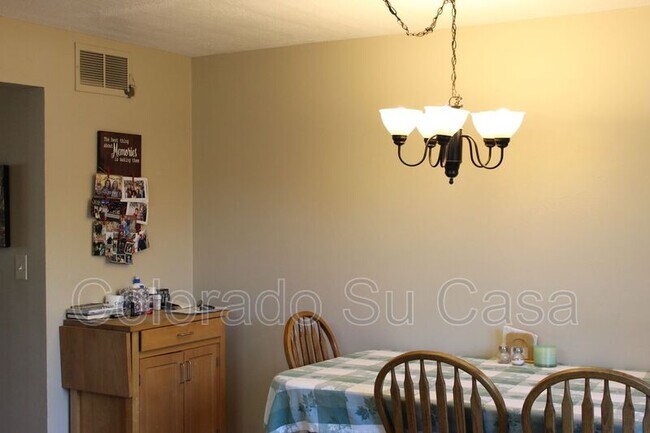 Building Photo - 360 W Rockrimmon Blvd