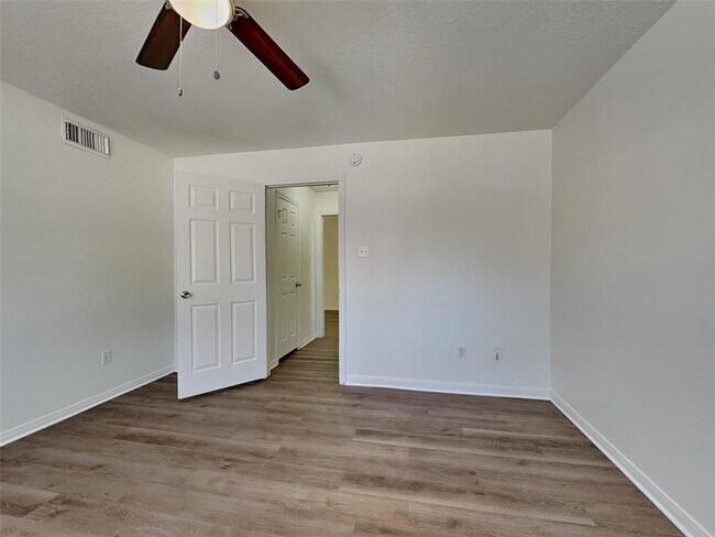 Building Photo - 14815 Cygnus Ct