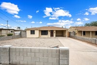 Building Photo - 4115 N 18th Dr