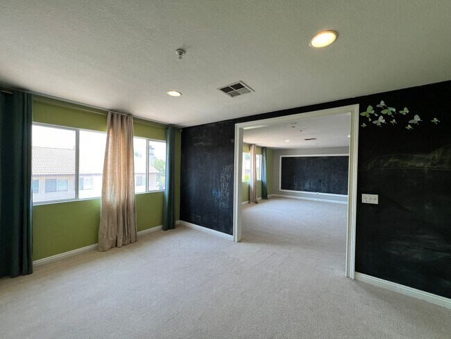 Building Photo - 13539 Whipple St