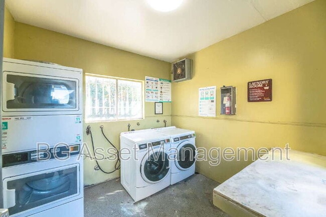 Building Photo - 1922 Ethan Way