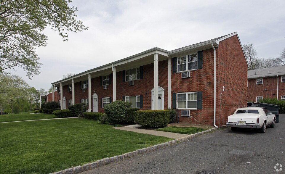 Atrium Apartments 585 Bloomfield Ave Caldwell NJ 07006 Apartment Finder