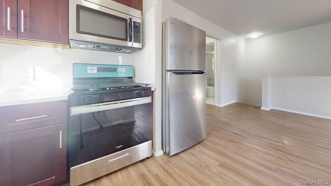 Building Photo - 110-41 62nd Dr