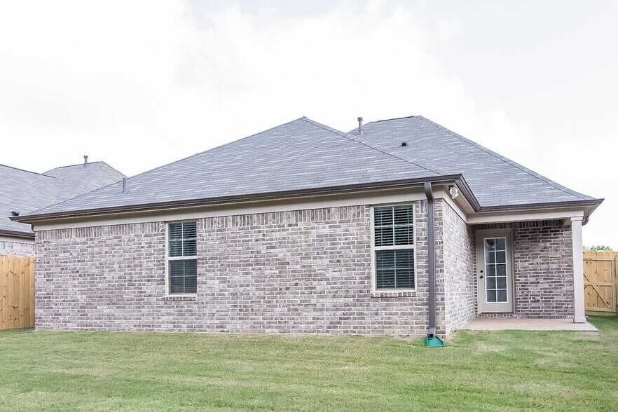 Building Photo - 9435 Darren Cir S