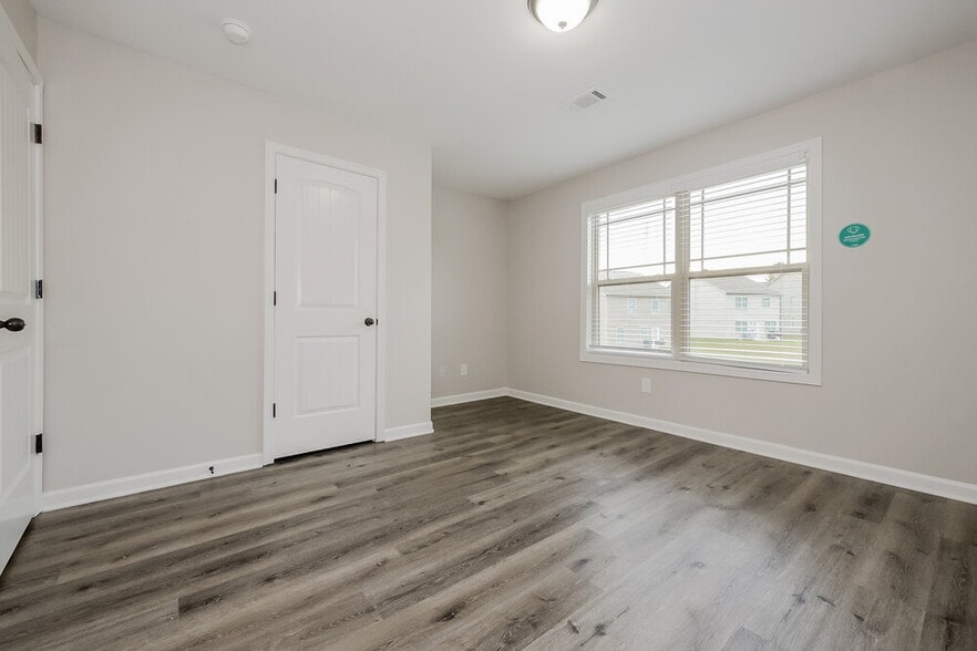 Building Photo - 1104 Jury Ct