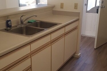 Updated Flooring - 95-1001 Kaapeha St