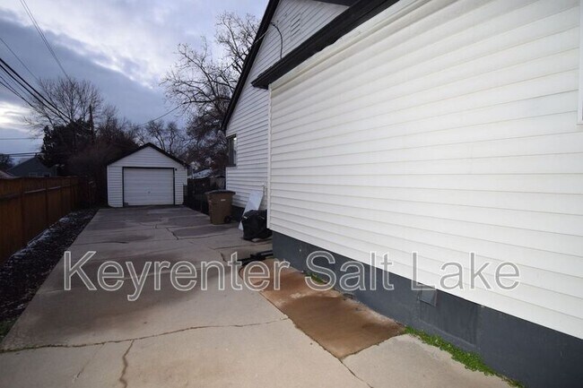 Building Photo - 2128 S 1900 E