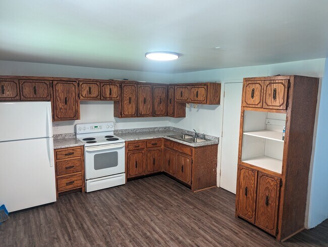 Kitchen - 1613 Iowa Ave