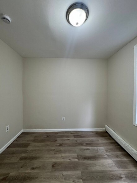 Building Photo - 426 S 17th St