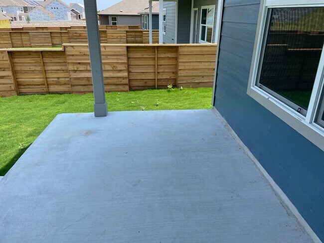 Building Photo - House For Lease in Kyle