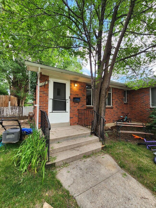 Primary Photo - Large Duplex with Garage