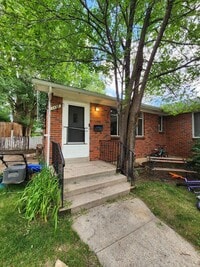 Building Photo - Large Duplex with Garage