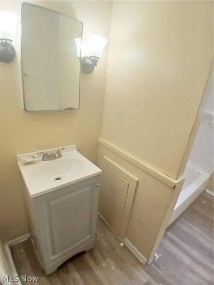 Building Photo - 21 Zents Ave