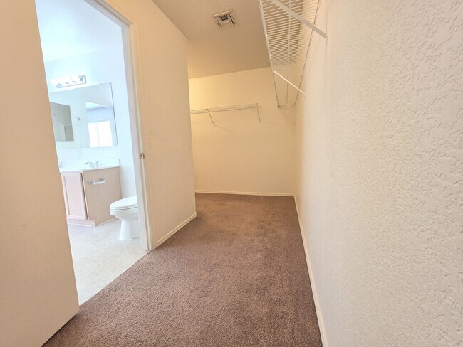 Building Photo - 30469 N Plantation Dr