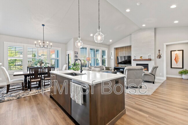 Building Photo - 10238 Hazy Gln Dr