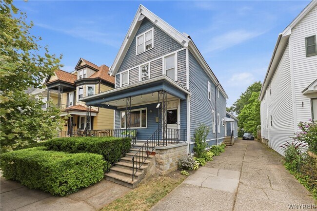 Building Photo - 304 W Delavan Ave
