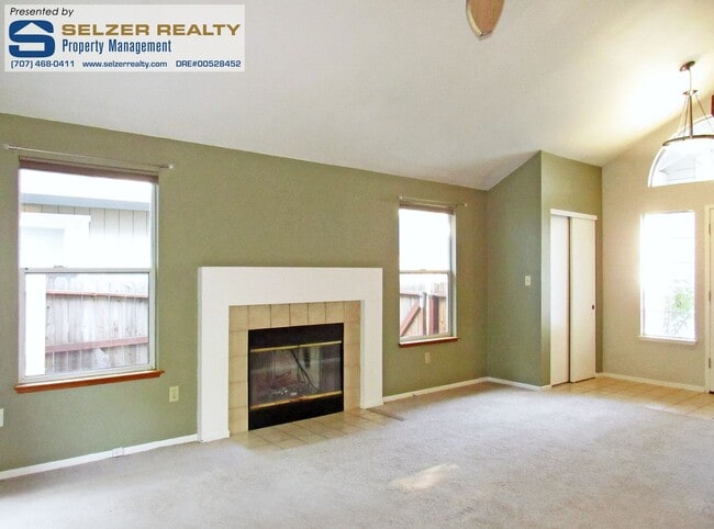 Building Photo - Handsomely appointed 4 bd. home near parks, schools, & shopping!