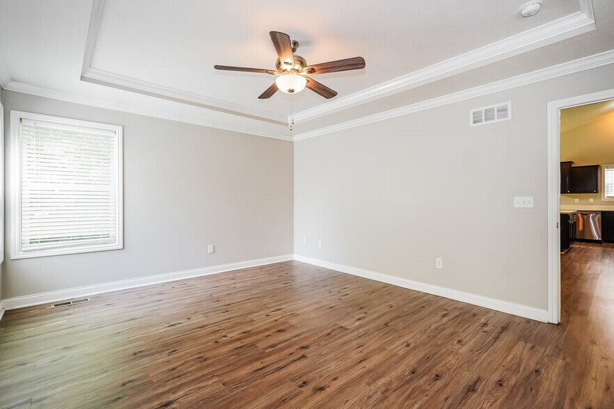 Building Photo - 349 Cloverhill Dr