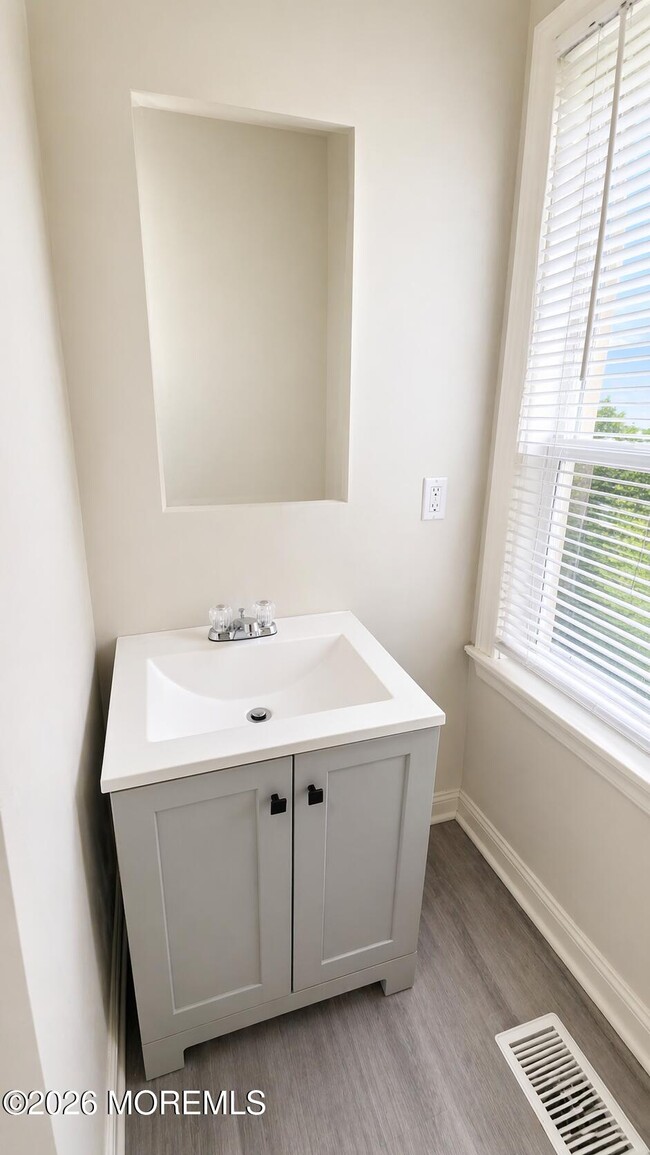 Building Photo - 21 Atkins Ave