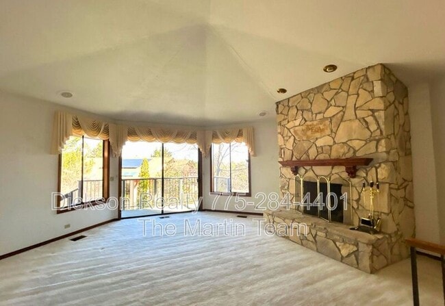 Building Photo - 2795 W Lake Ridge Shores