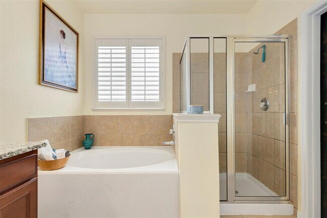 Building Photo - 21731 Sierra Long Dr