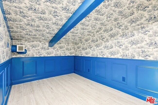 Building Photo - 2700 Cahuenga Blvd E