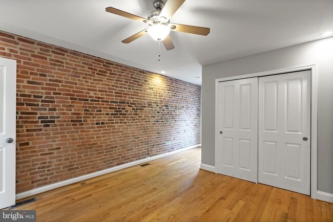 Building Photo - 3215 Fleet St