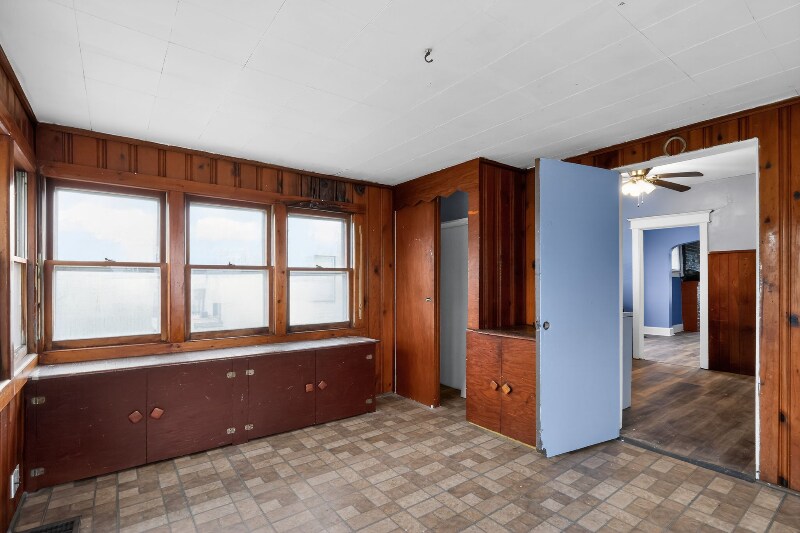 Building Photo - 830 N 83rd St