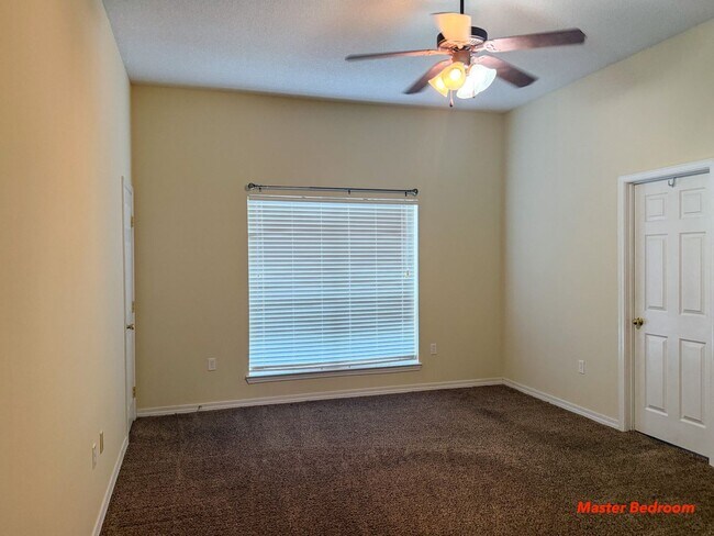 Building Photo - 5442 E Brook Dr