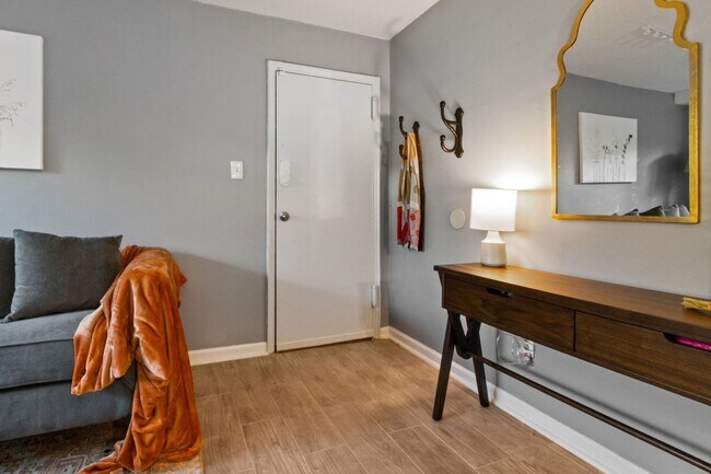 Building Photo - Plug and Play Luxury Condo Next to the Metro: Parking & Utilities Included
