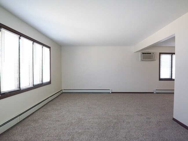 Building Photo - 4381 Woodland Ave