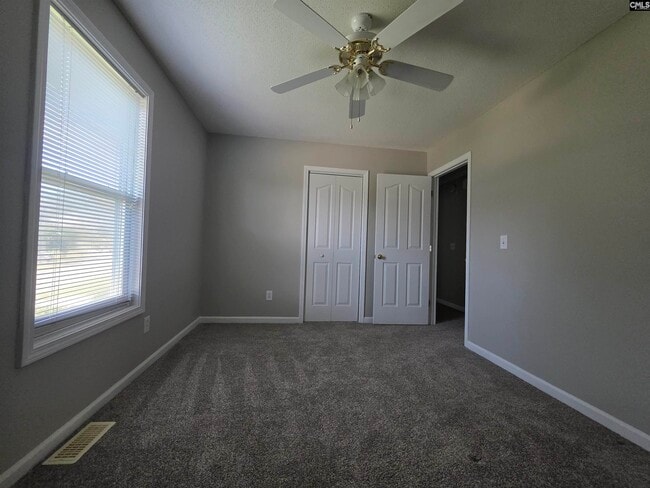 Building Photo - 129 Wildflower Ln