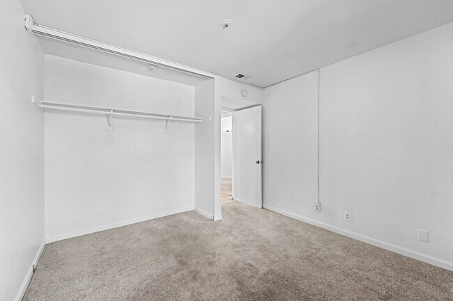 Building Photo - 1453 Neotomas Ave