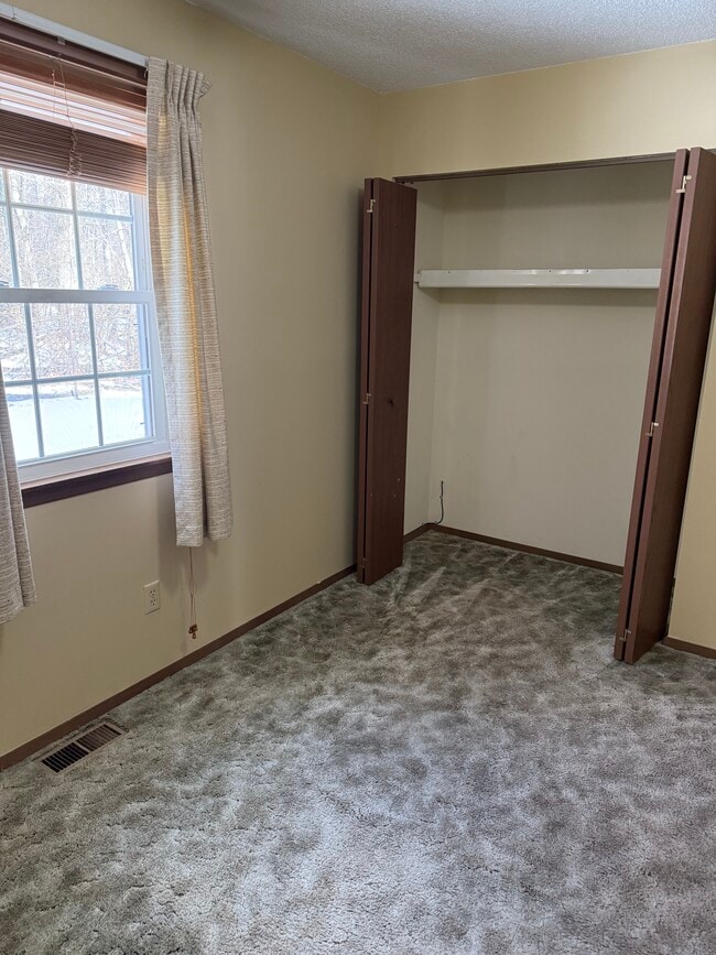 Building Photo - 168 Lyre-Bird Ln