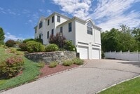 Building Photo - 4 Chartwell Cir