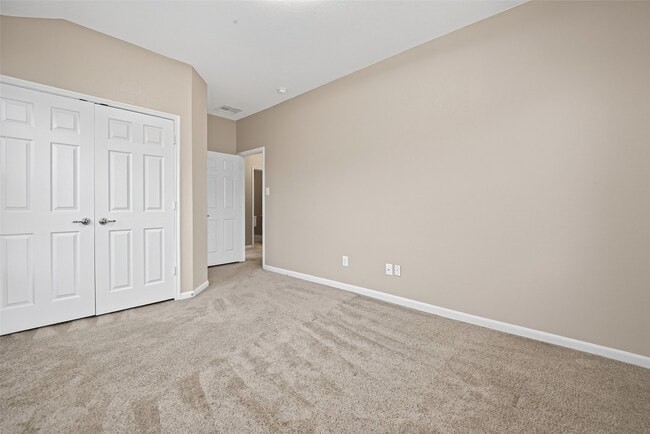 Building Photo - 16419 Sheffield Run Dr
