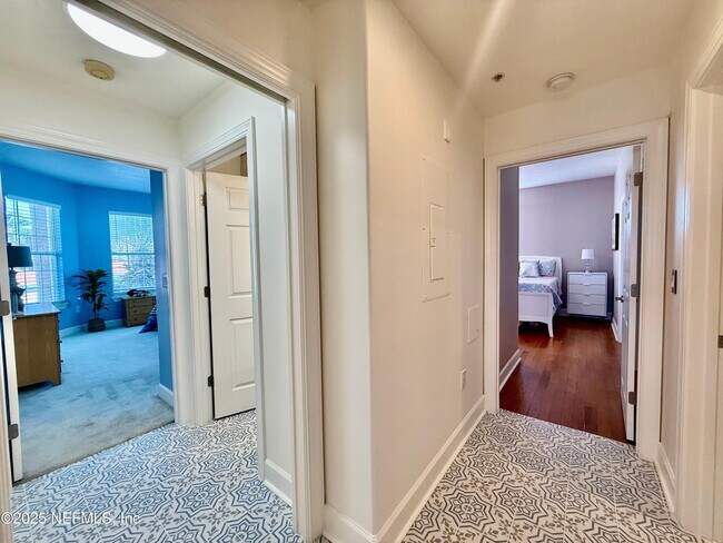 Building Photo - 315 S Ocean Grande Dr