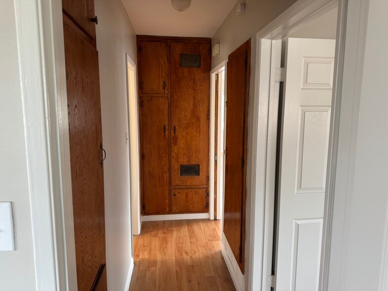 Building Photo - 2227 W Beverly Blvd