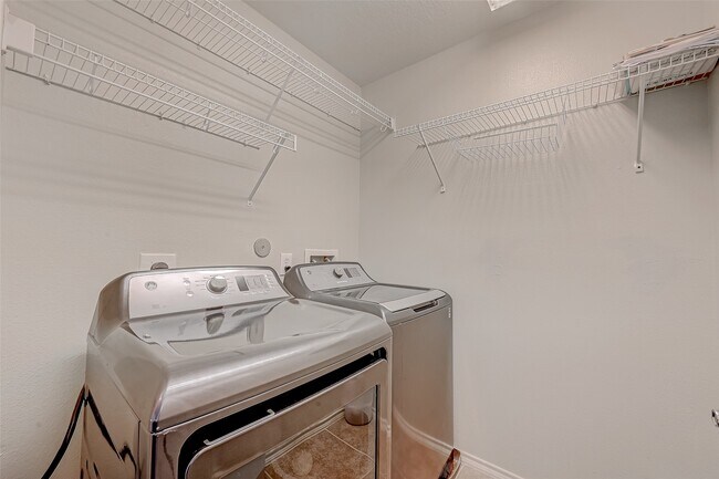 Building Photo - 13600 Breton Ridge St