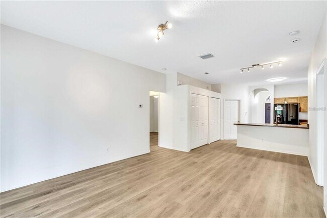 Building Photo - 11337 Village Brook Dr