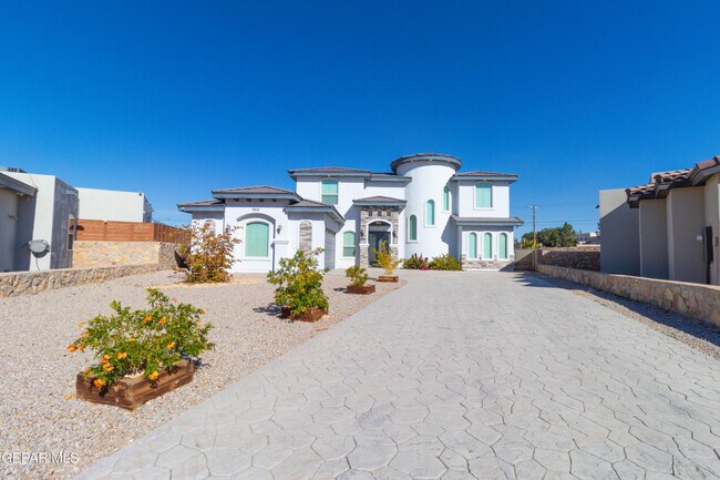 Building Photo - 864 Lemington St