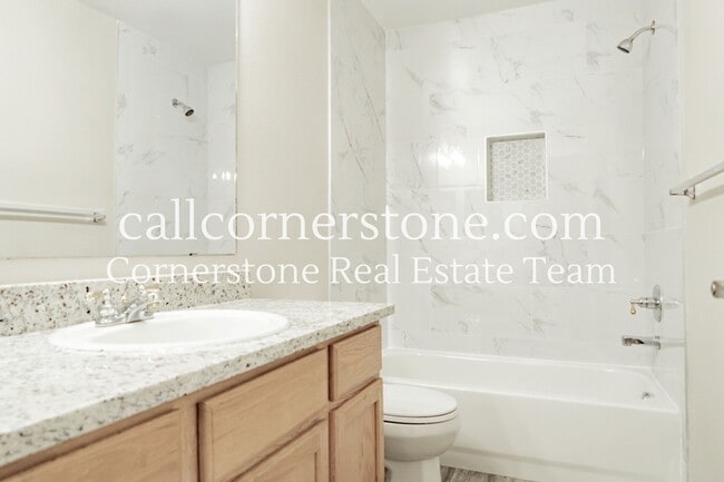 Building Photo - 6434 Cool Mountain Dr